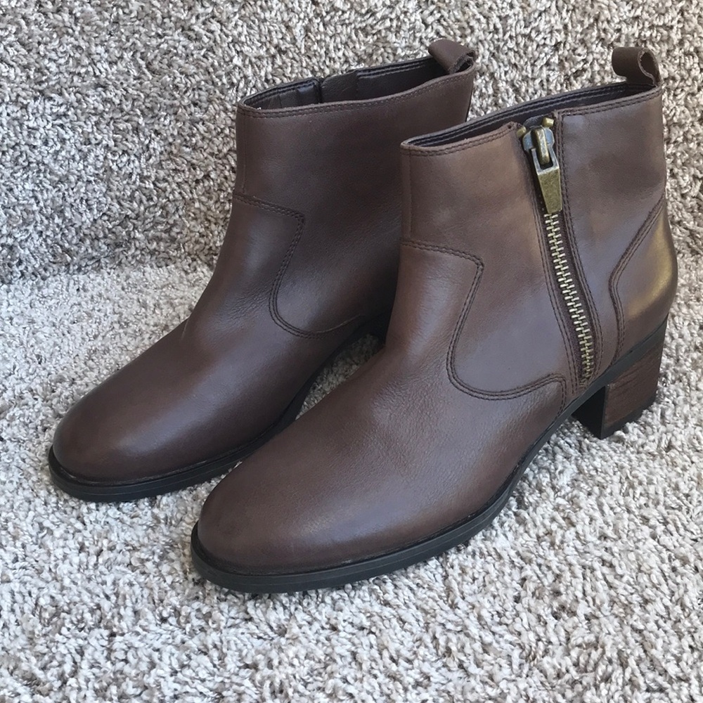Tara M Grace Brown Leather Ankle Boots size 9